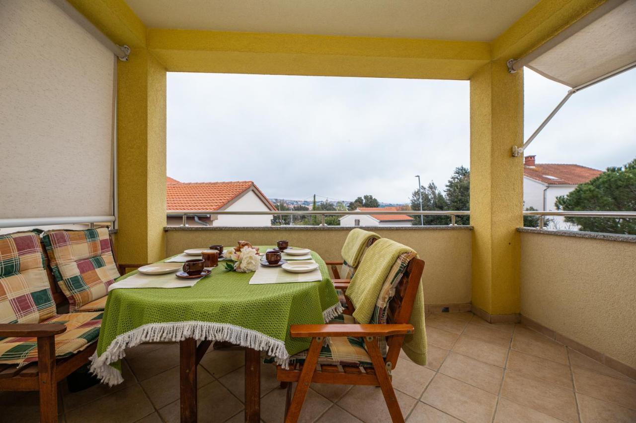 Golden Hope 4+1 Apartment Krk Krk Town Eksteriør bilde