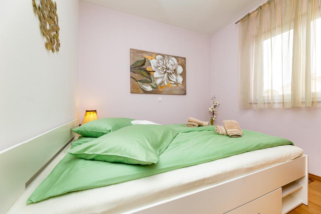 Golden Hope 4+1 Apartment Krk Krk Town Eksteriør bilde